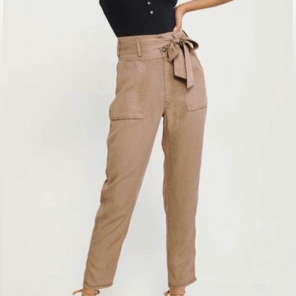 Abercrombie & Fitch Belted Utility Pants